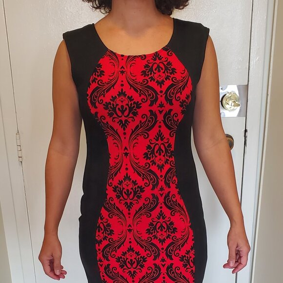 Gorgeous Red-Fleece-Flower-Design Dress - Picture 3 of 6